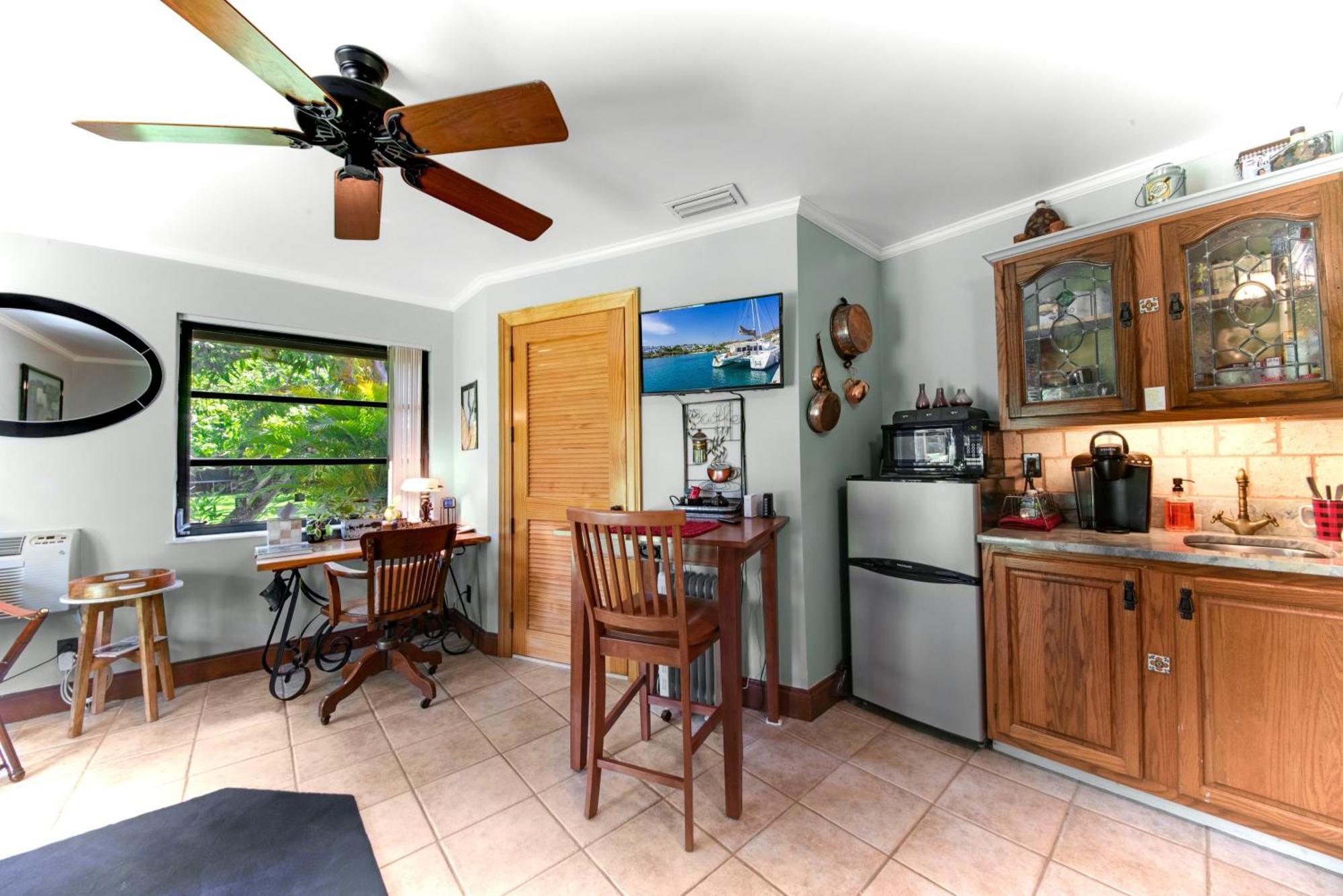 La Quiete Cove For One Bed & Breakfast Lake Worth Beach Bagian luar foto