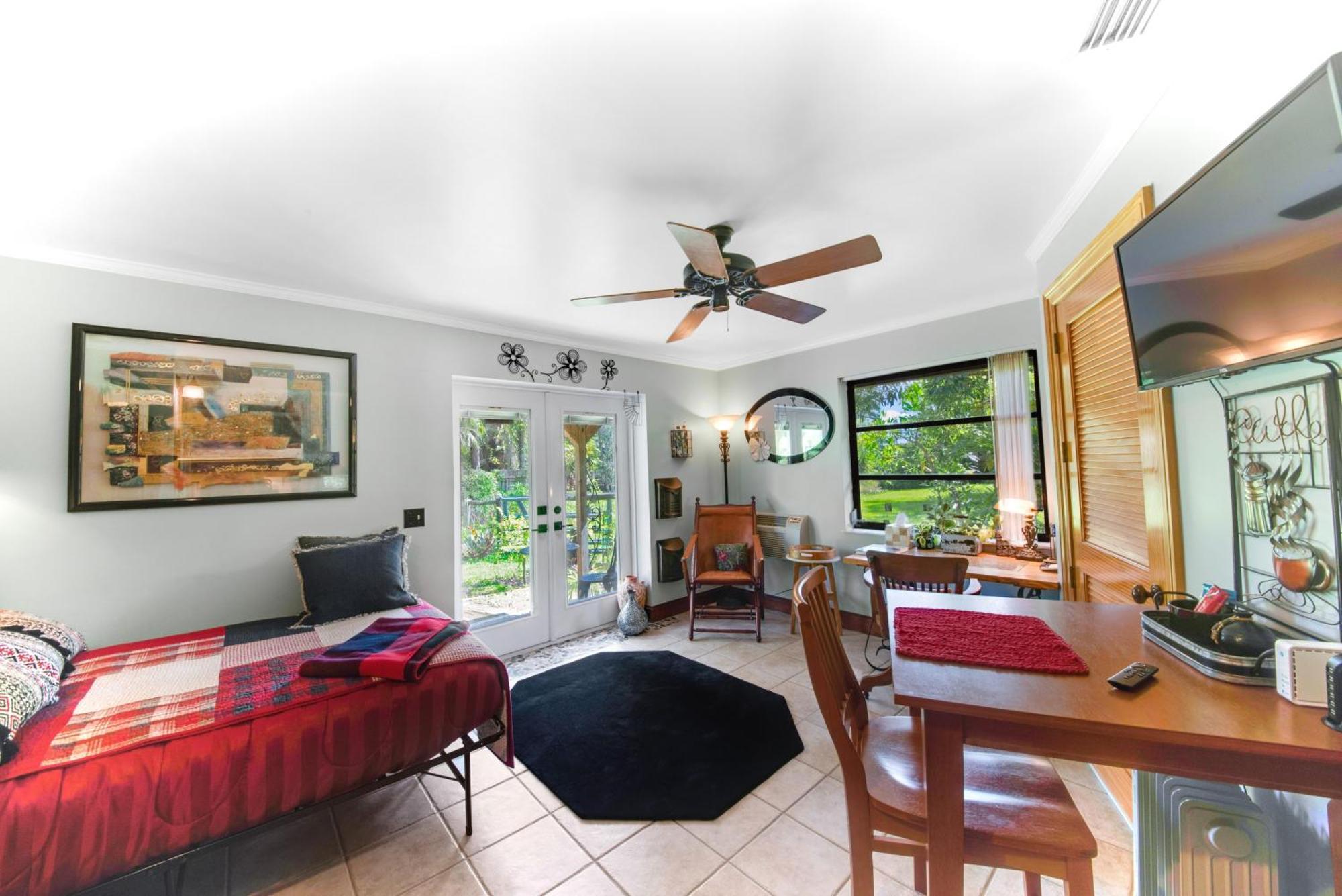 La Quiete Cove For One Bed & Breakfast Lake Worth Beach Bagian luar foto